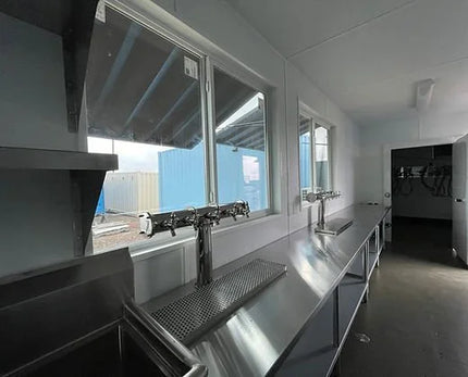 Containerbar ausgestattet mit 40 Fuß