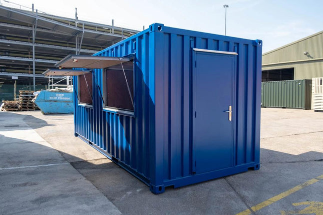 20-Fuß-Seecontainer mit doppelter Serviceklappe