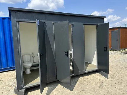 Sanitärcontainer mit 3 Kabinen