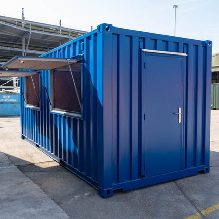 20-Fuß-Seecontainer mit doppelter Serviceklappe