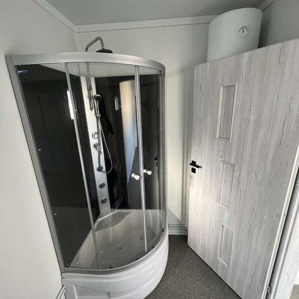 Containerbüro, Küche, Toilette und Dusche 6,00 x 2,43m