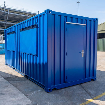 20-Fuß-Seecontainer mit doppelter Serviceklappe