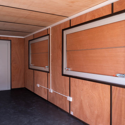 20-Fuß-Seecontainer mit doppelter Serviceklappe